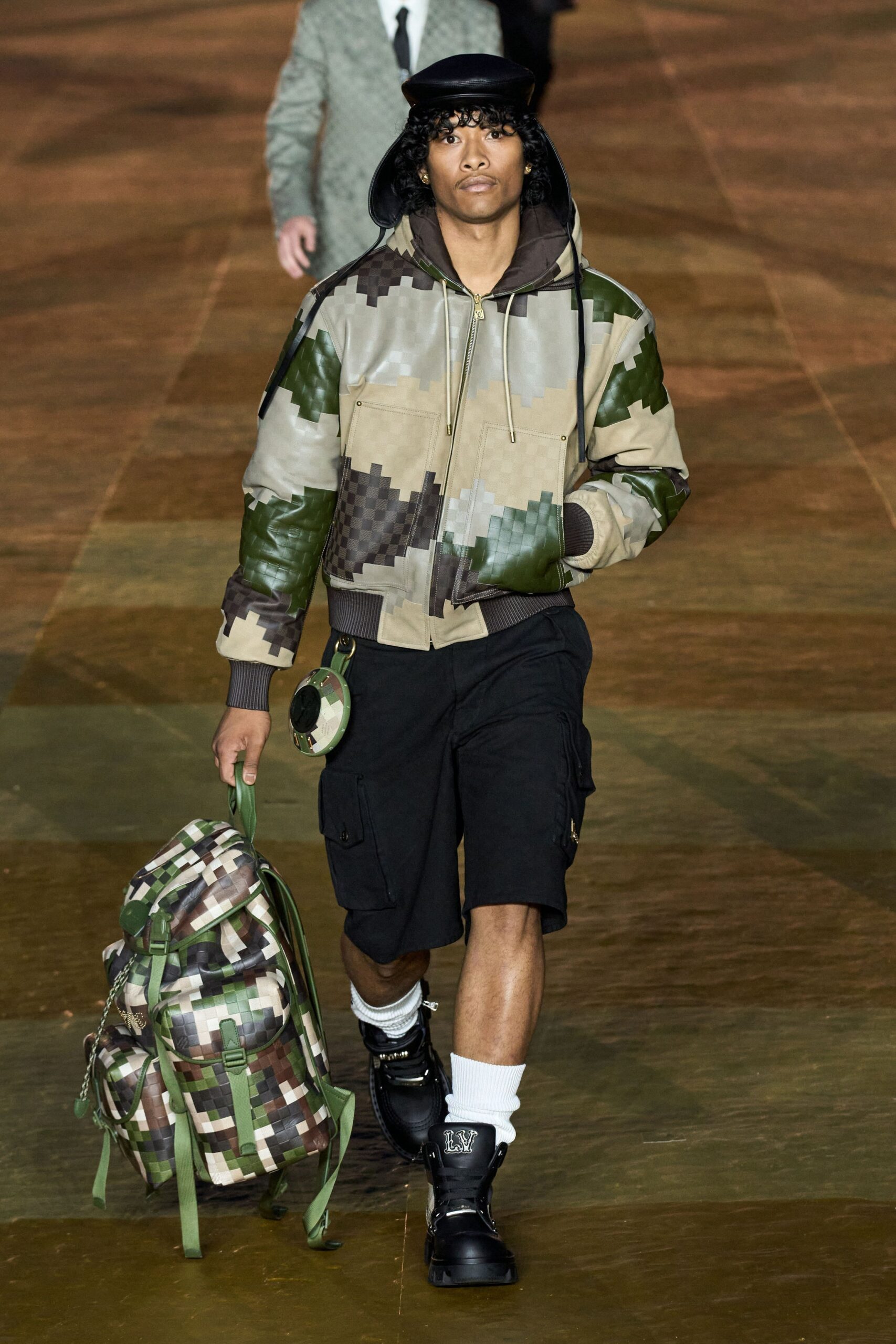 MEN+FASHION  Mens backpack fashion, Louis vuitton dress, Mens